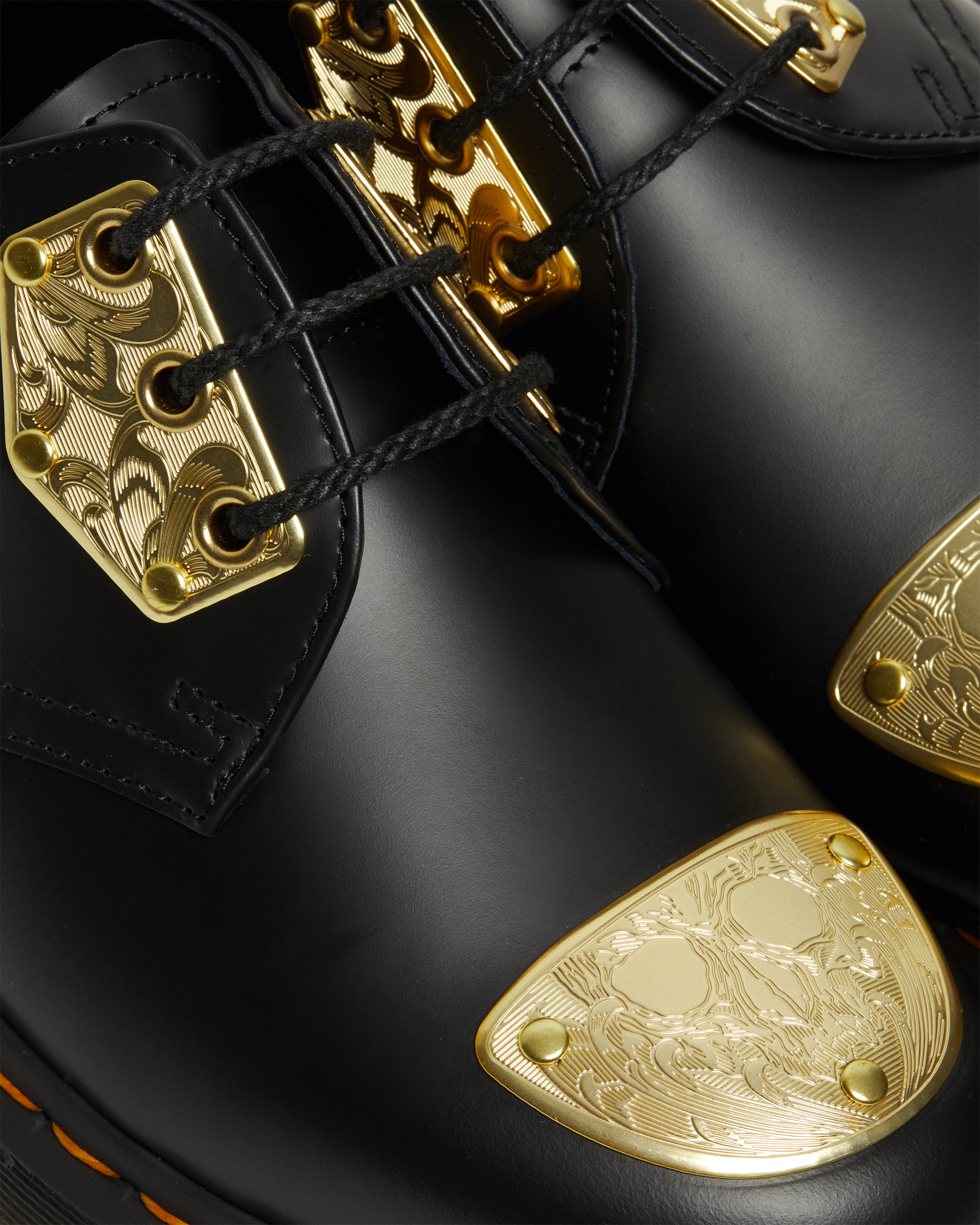 1460 king nerd smooth leather hardware boots