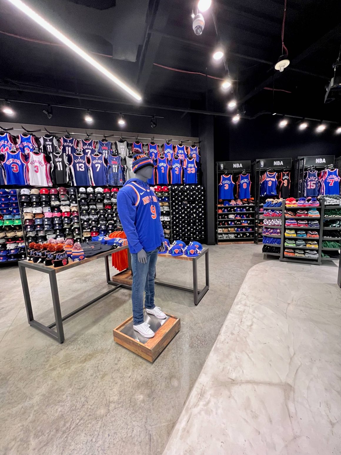 Lids Debuts East Coast Flagship, Its Largest Store Ever